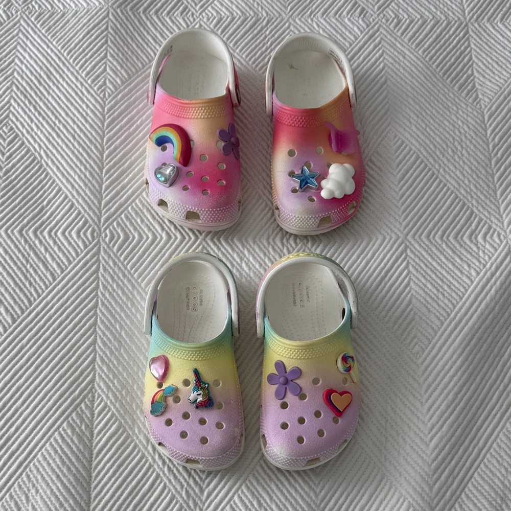 CROCS Multicolor Kids Sandals with Charms (Bundle) size: 10&11